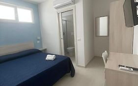 Rooms & Pool
